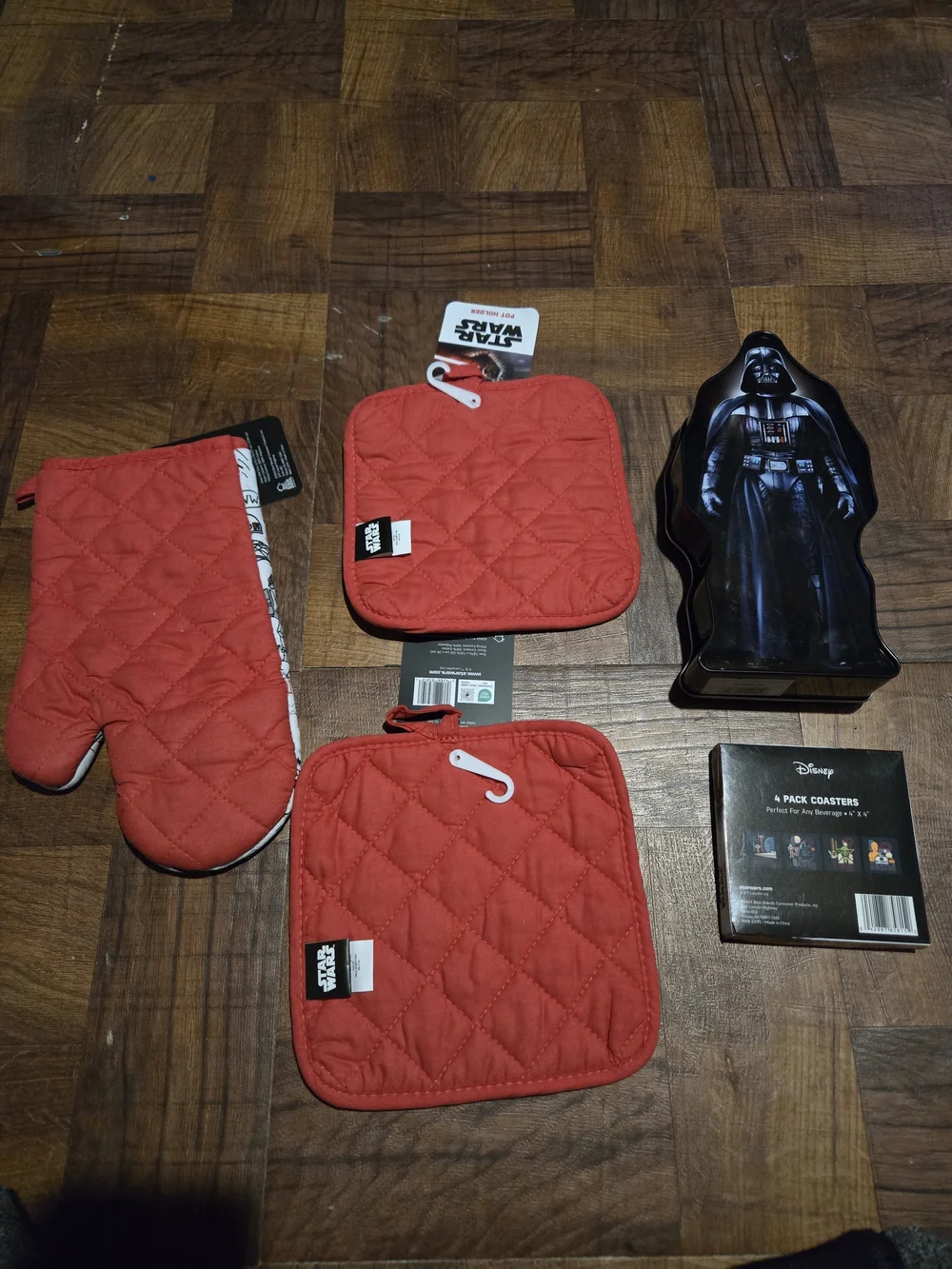 Disney Star Wars Coaster Set - Blue, Green, Red, Yellow Accents